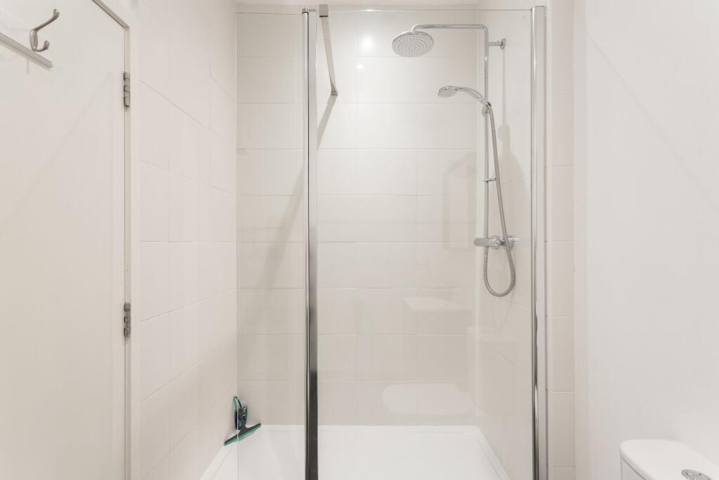 Additional property image - Clarence Square, Brighton