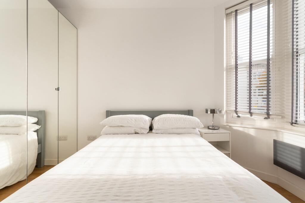 Additional property image - Clarence Square, Brighton