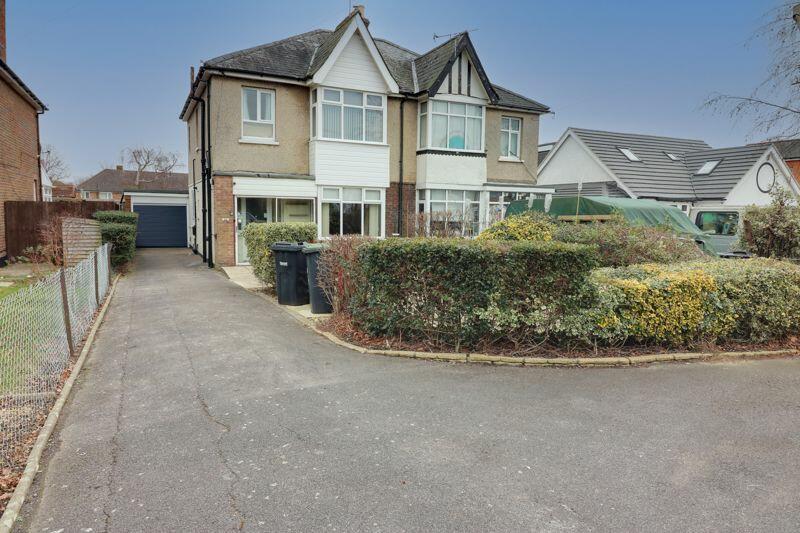 3 bedroom semidetached house for sale in Hulbert Road, Bedhampton, Havant, PO9