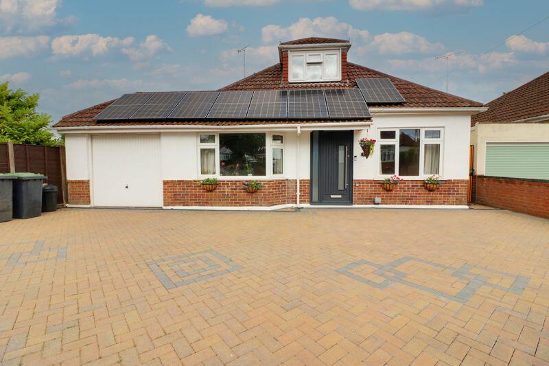 4 bedroom detached bungalow for sale in Warfield Crescent