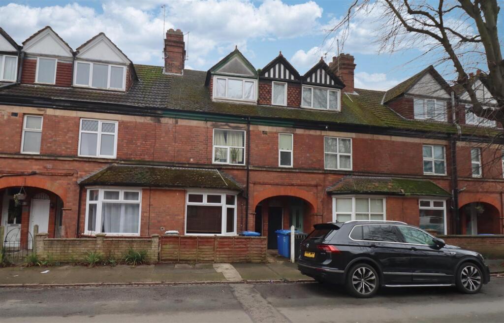 Main image of property: The Grove, Kettering