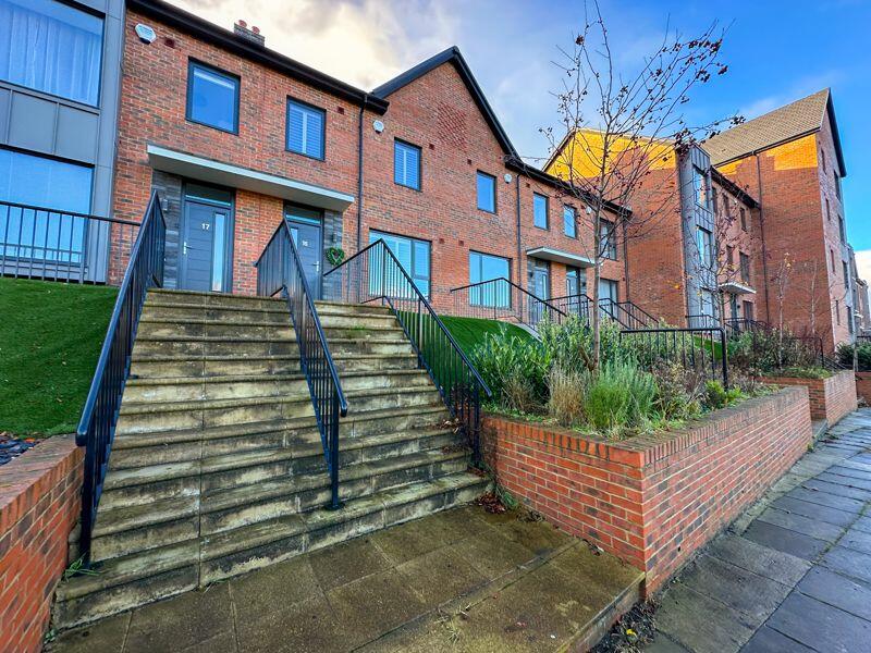 4 bedroom terraced house for sale in Garden Mews, Blaydon, NE21