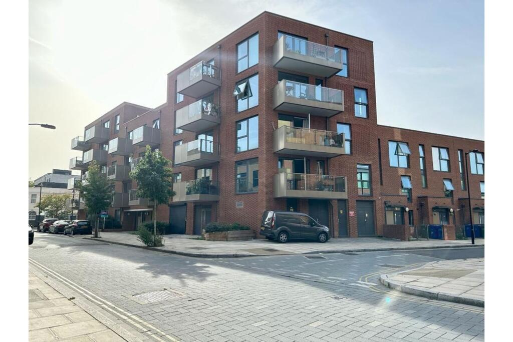 Main image of property: Edmund Street, London, SE5