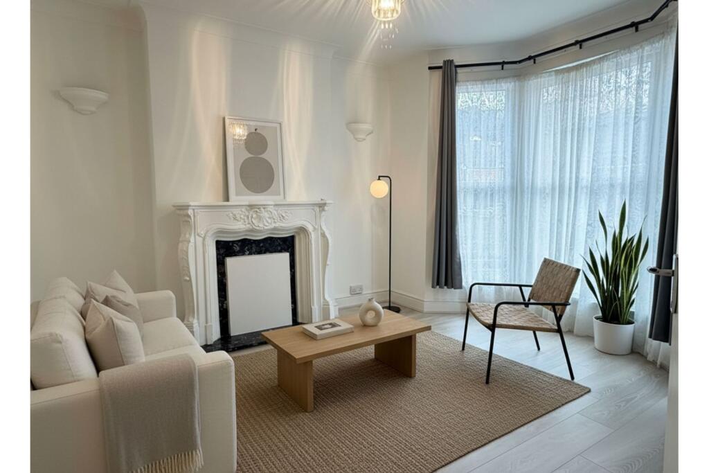 Main image of property: Killearn Road, London, SE6