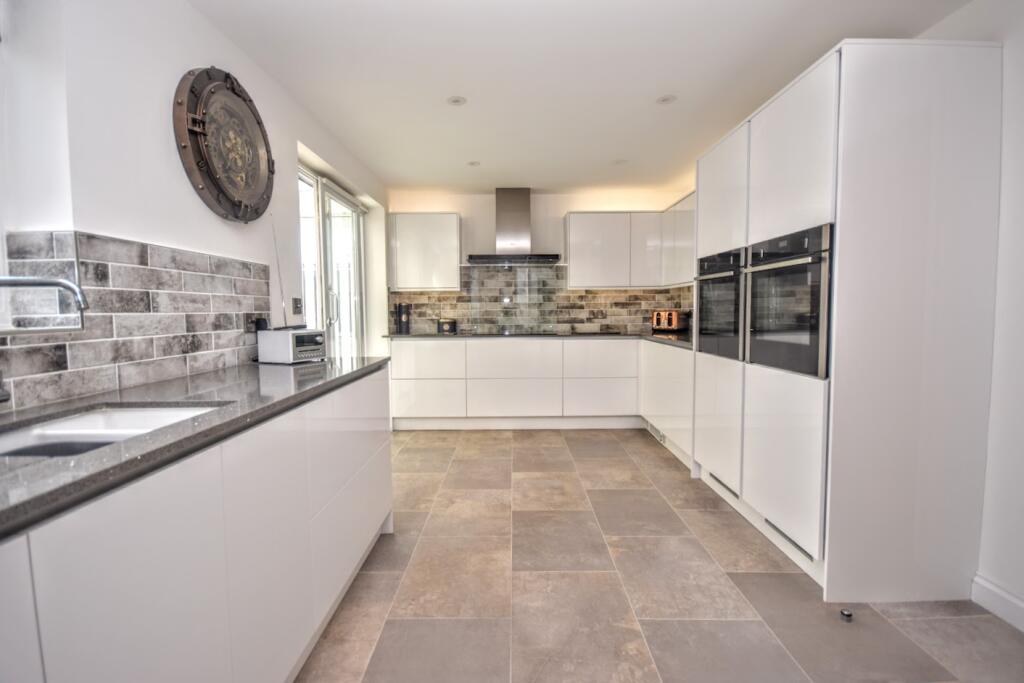 3 bedroom detached house for sale in Brackenborough Road, Louth, LN11