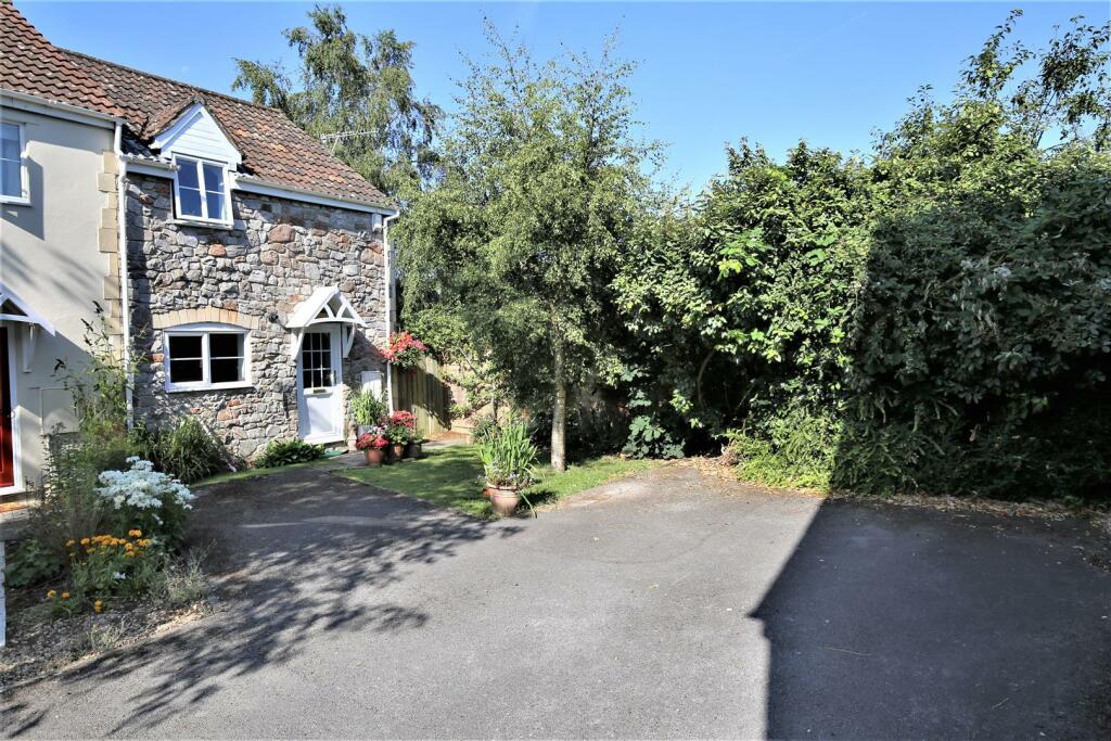 2 bedroom end of terrace house for sale in Old Station Close, Cheddar, BS27