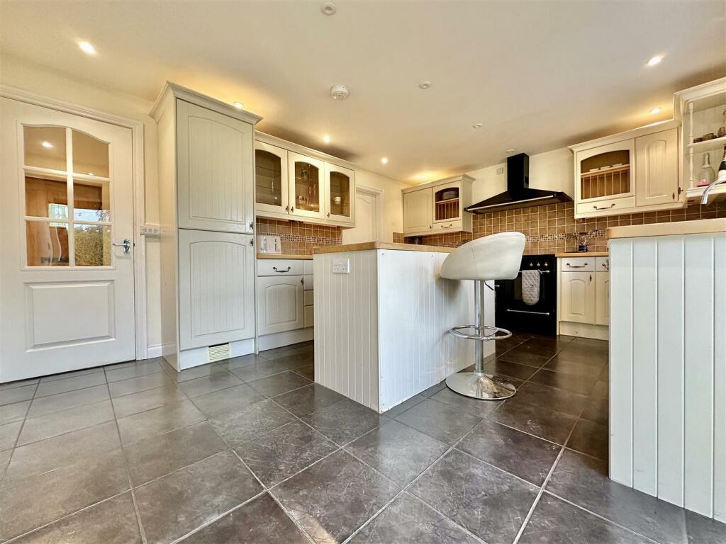 Additional property image - Twitchens Lane, Draycott