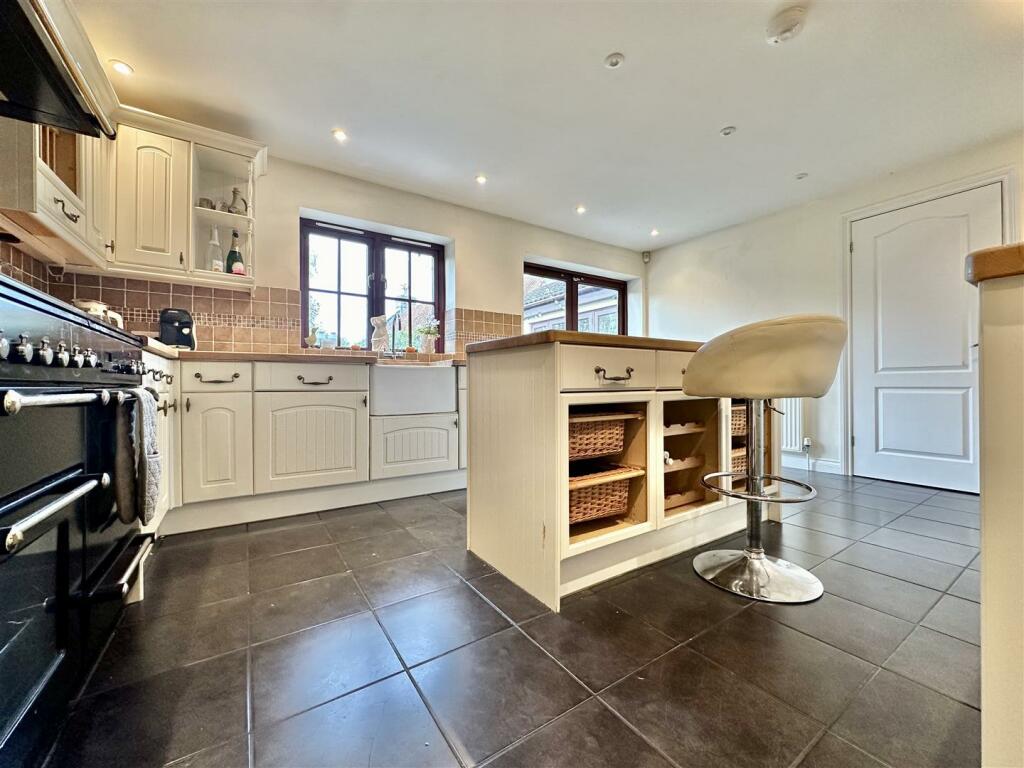 Additional property image - Twitchens Lane, Draycott