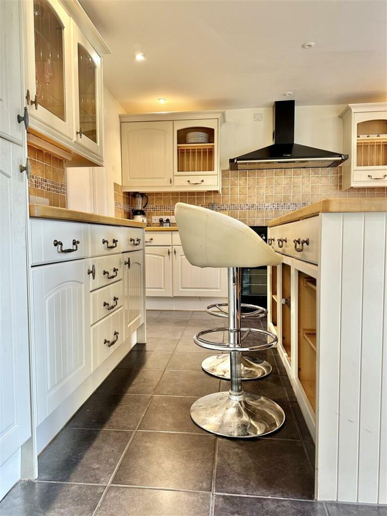 Additional property image - Twitchens Lane, Draycott
