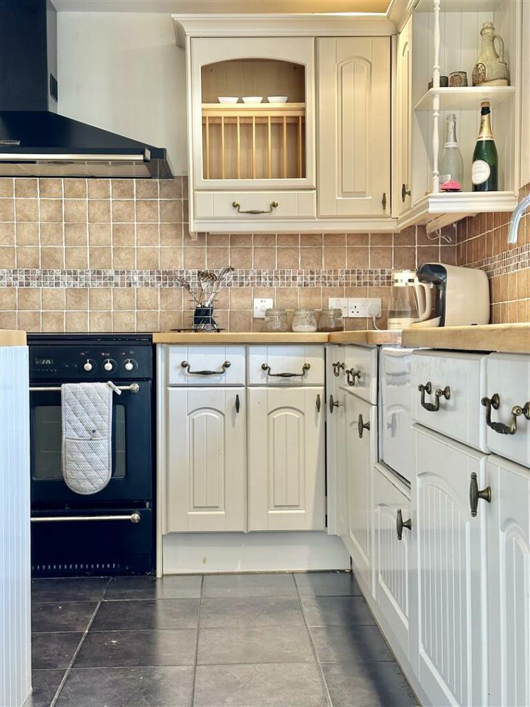 Additional property image - Twitchens Lane, Draycott