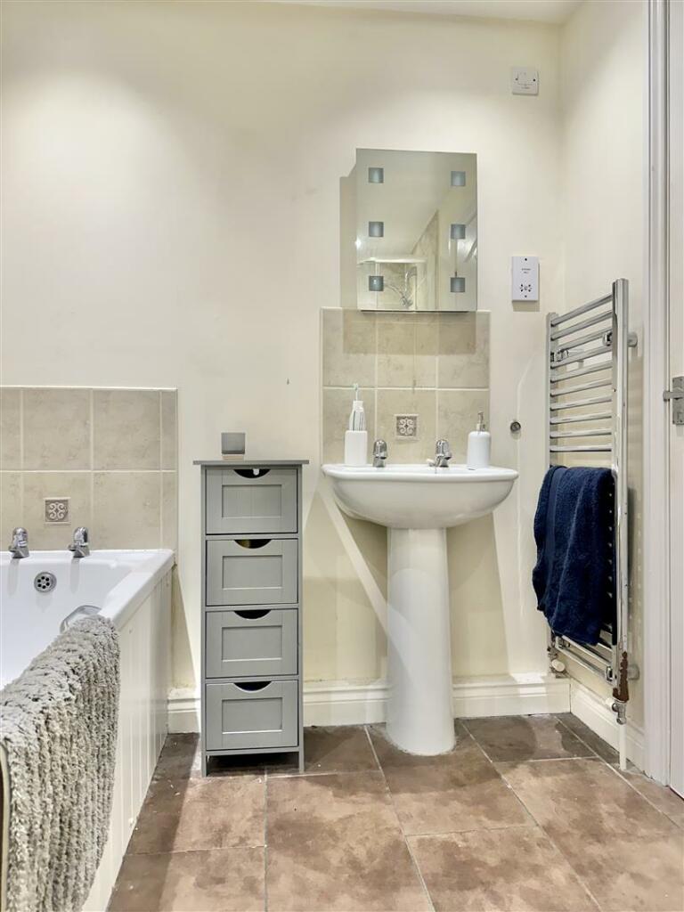 Additional property image - Twitchens Lane, Draycott