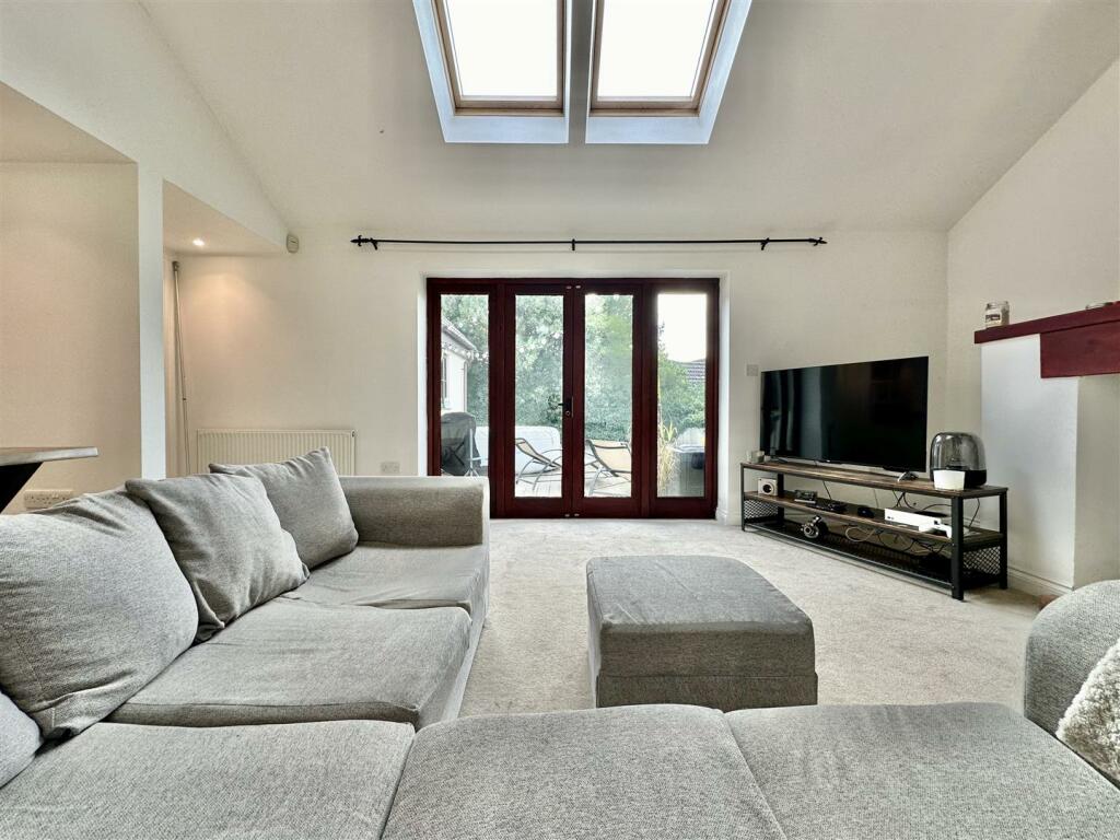 Additional property image - Twitchens Lane, Draycott