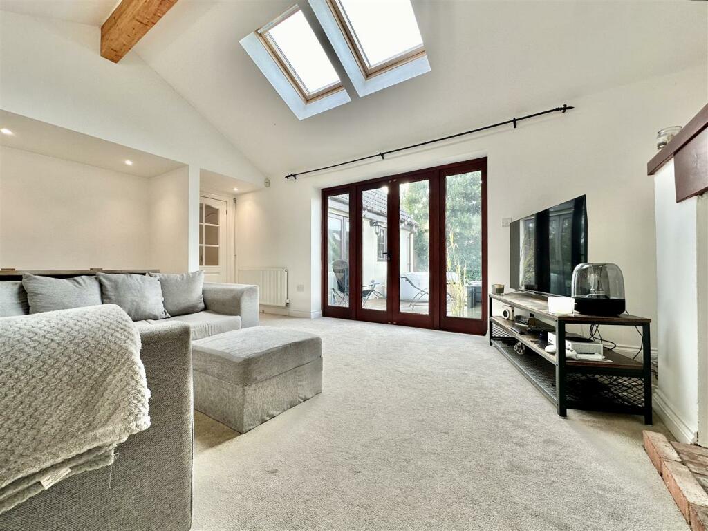 Additional property image - Twitchens Lane, Draycott