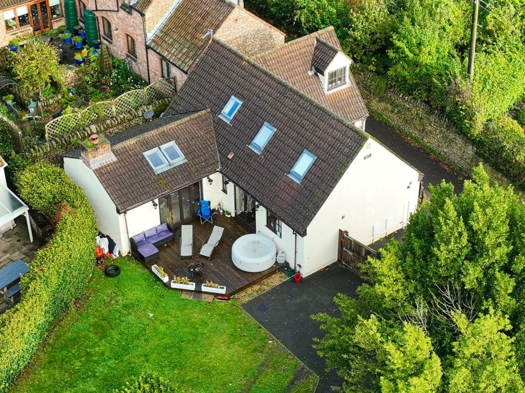 Additional property image - Twitchens Lane, Draycott