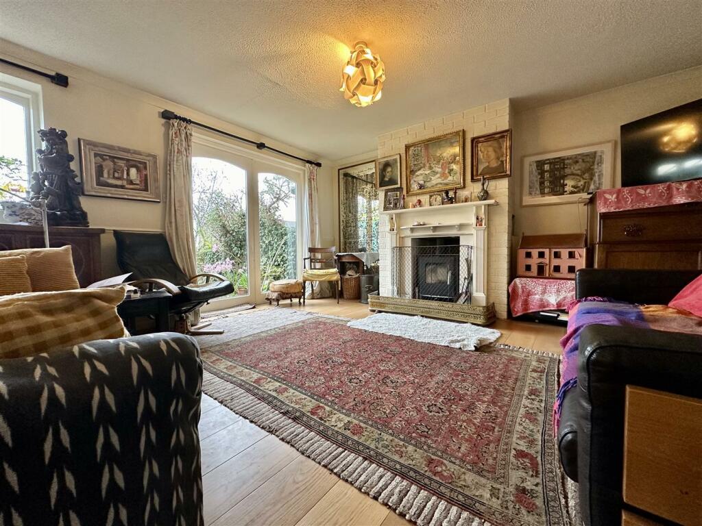 Additional property image - Starrs Close, Axbridge