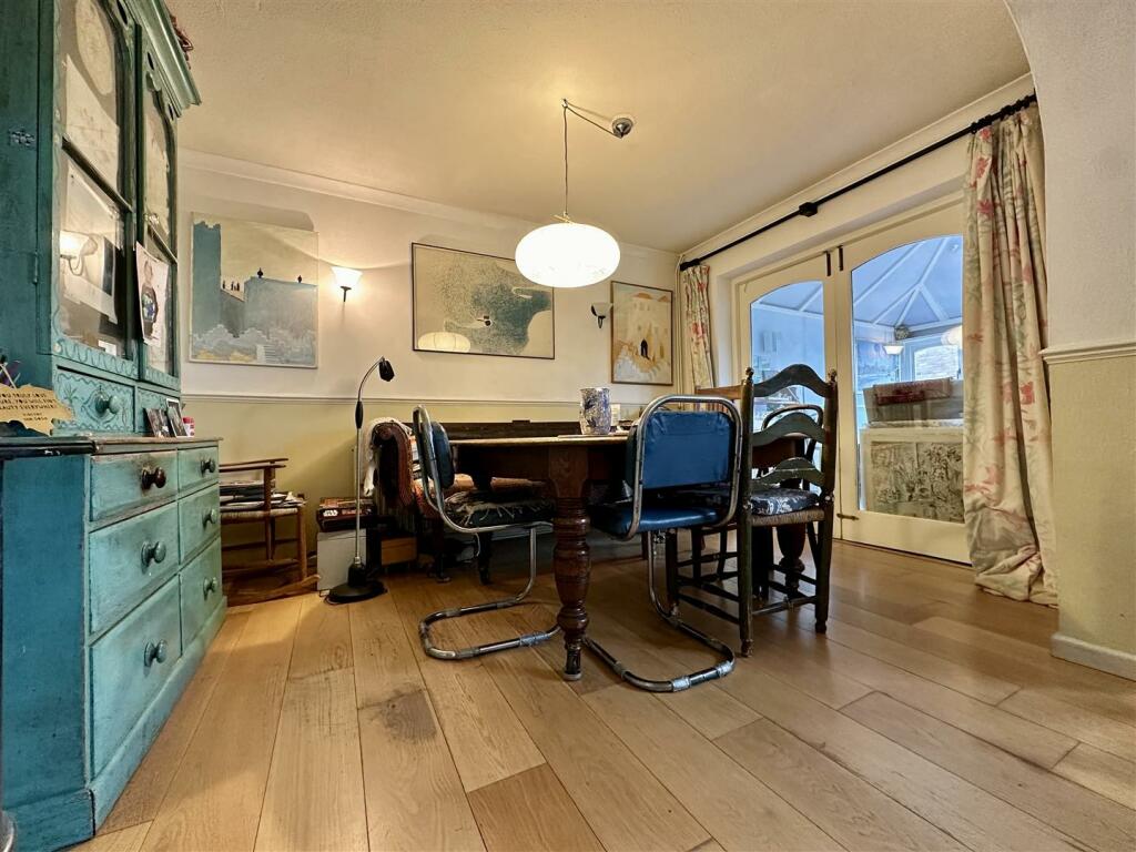 Additional property image - Starrs Close, Axbridge