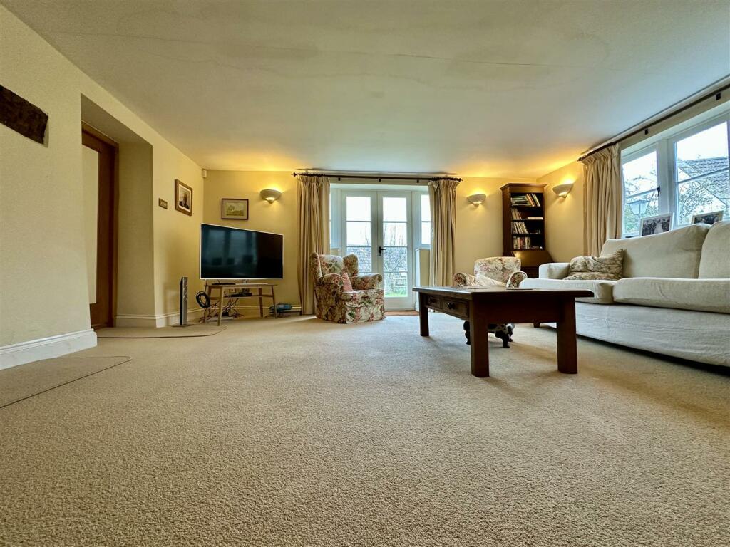 Additional property image - Townsend
