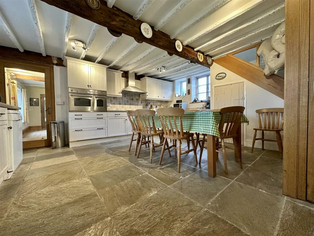 Additional property image - Townsend