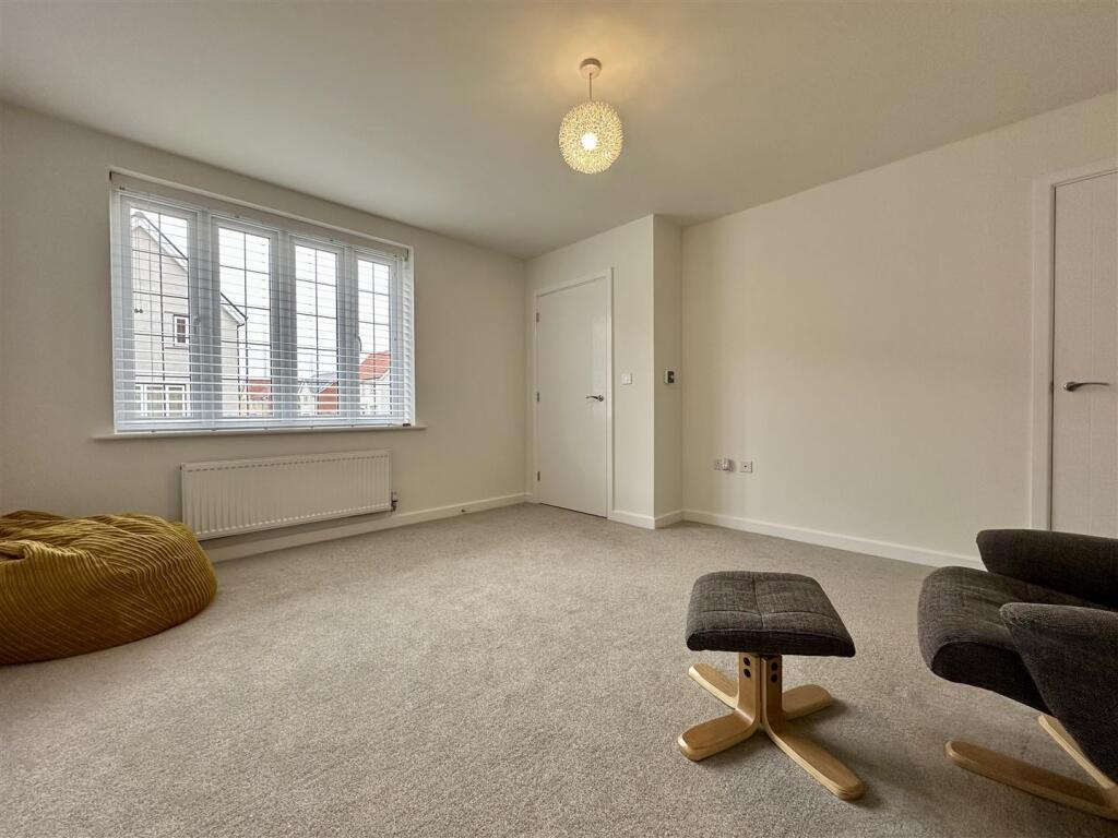 Additional property image - Curlew Way, Cheddar
