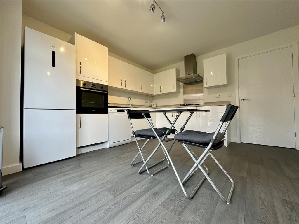 Additional property image - Curlew Way, Cheddar