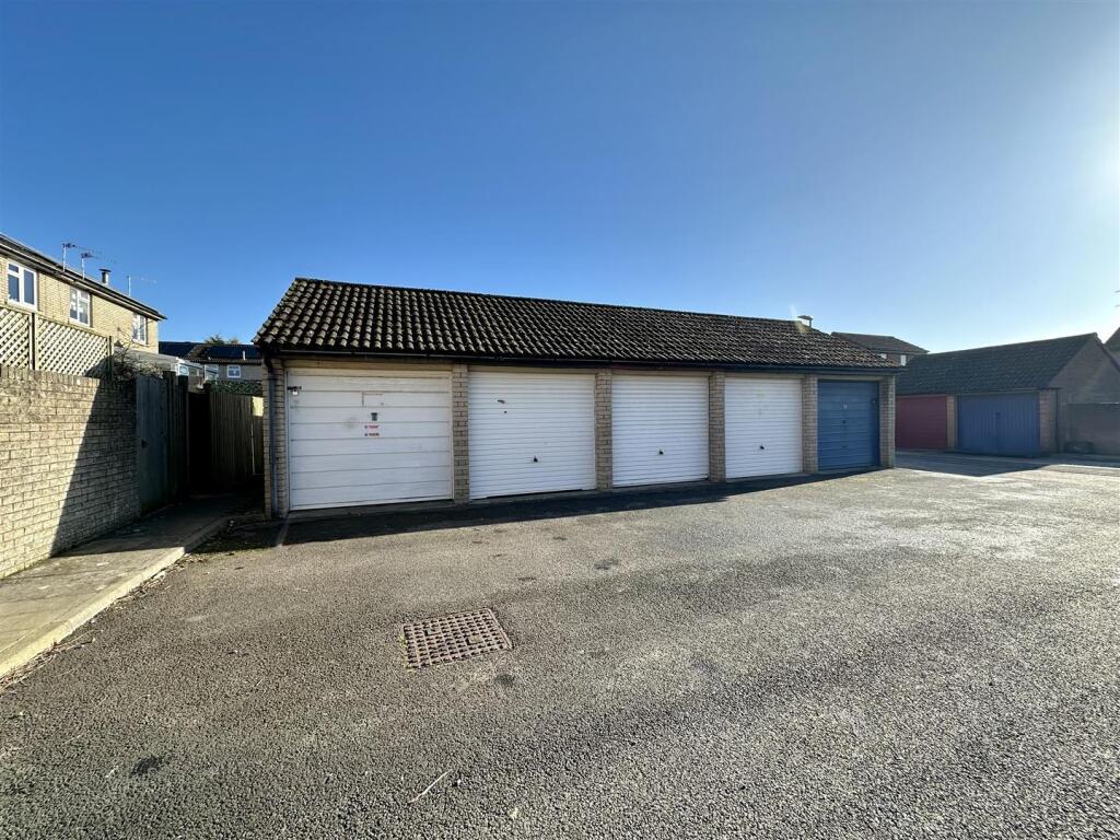 Additional property image - Knightstone Close, Axbridge
