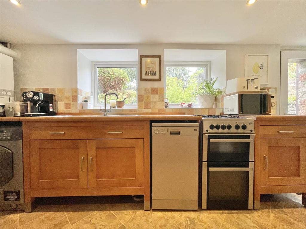 2 bedroom house for sale in Redcliffe Street, Cheddar, BS27