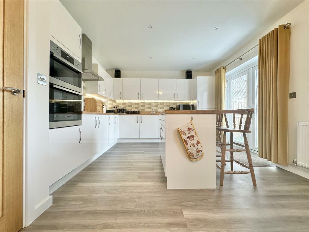Additional property image - Goosander Grove, Cheddar