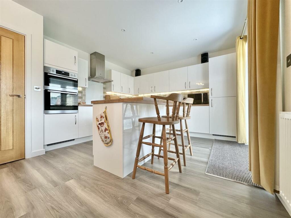 Additional property image - Goosander Grove, Cheddar