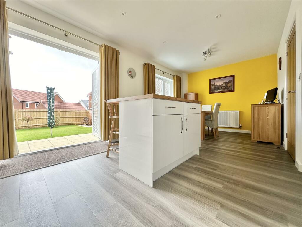 Additional property image - Goosander Grove, Cheddar