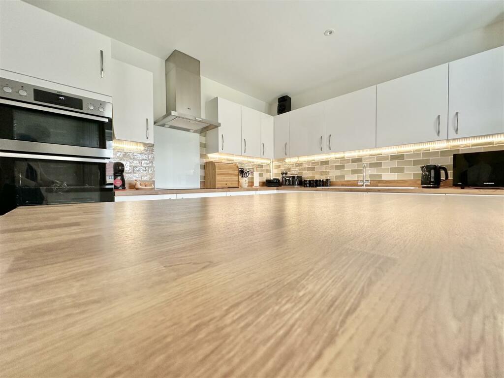 Additional property image - Goosander Grove, Cheddar