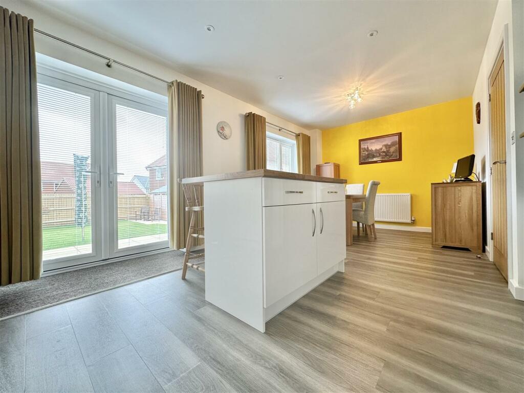 Additional property image - Goosander Grove, Cheddar
