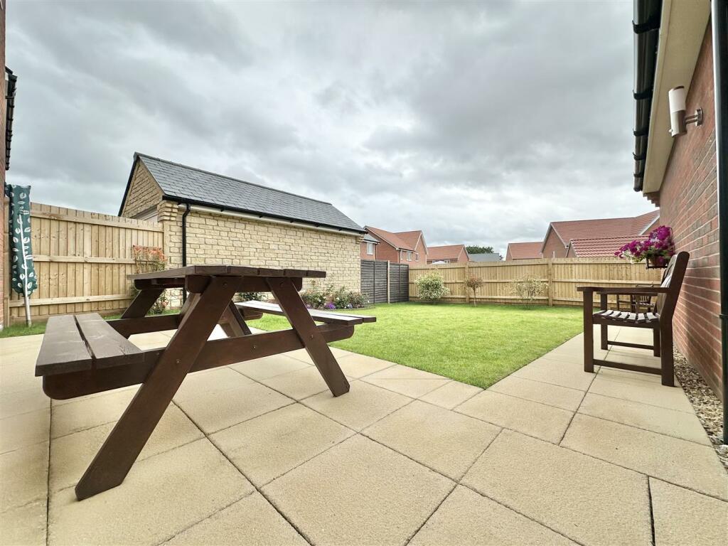 Additional property image - Goosander Grove, Cheddar