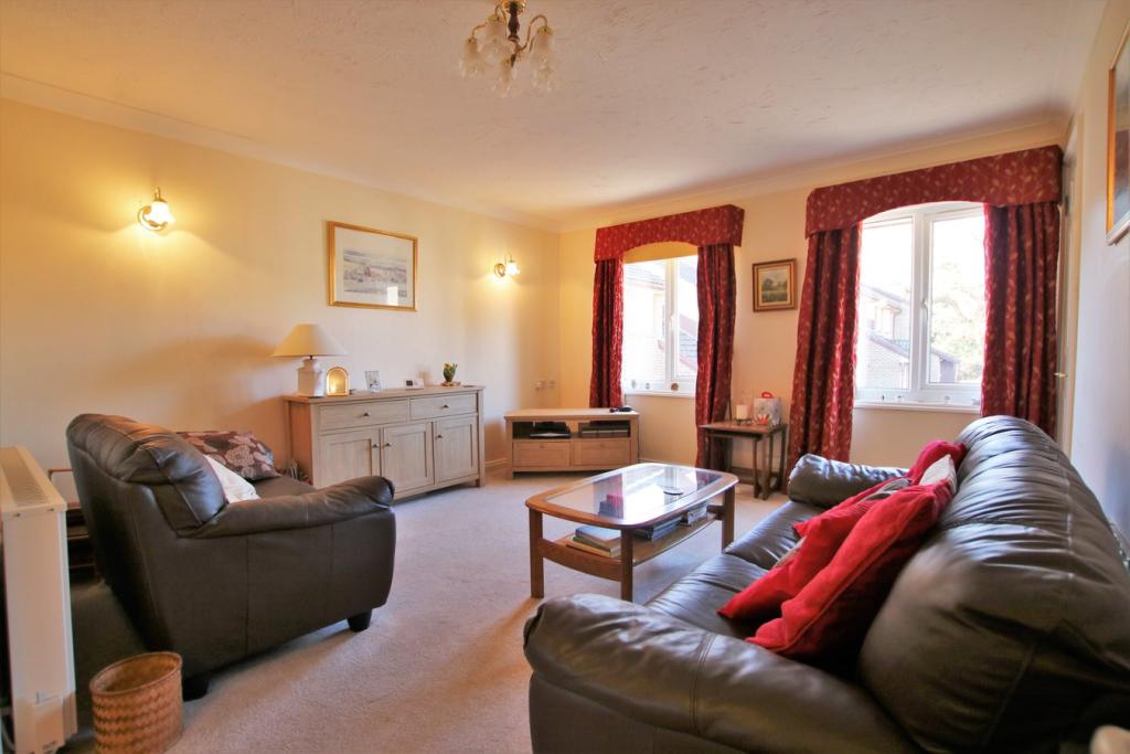 1 bedroom retirement property for sale in Acorn Drive, Wokingham, RG40