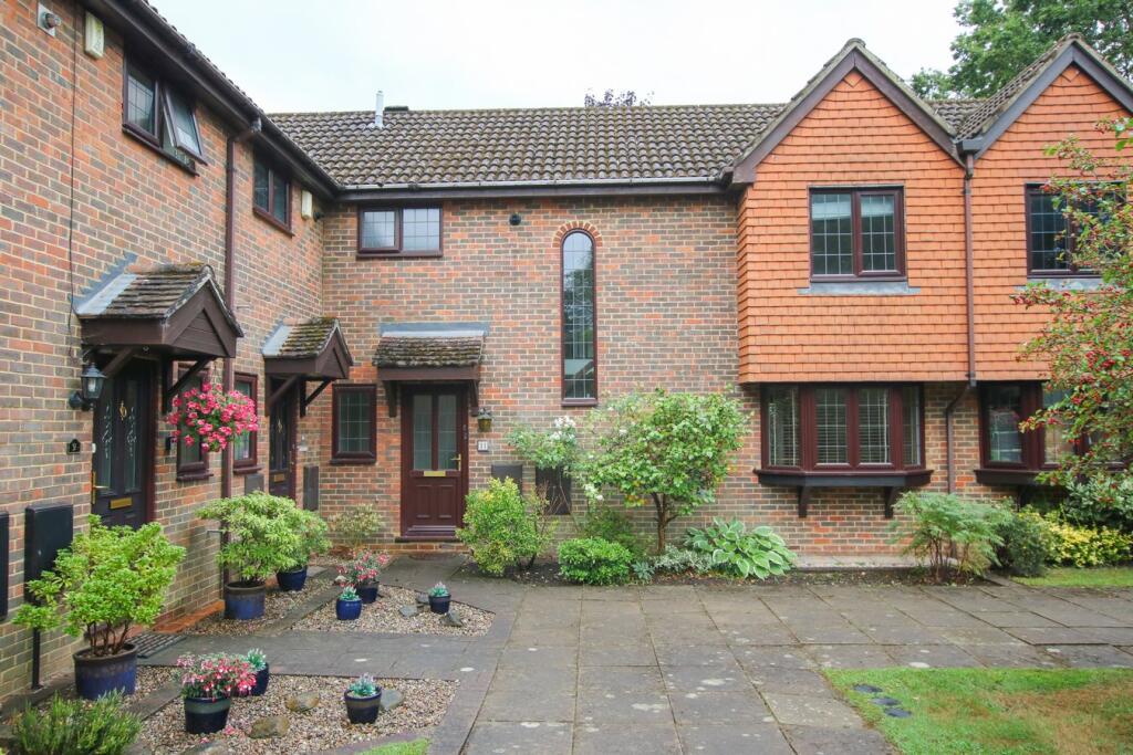 Main image of property: Thorne Close, Crowthorne, RG45