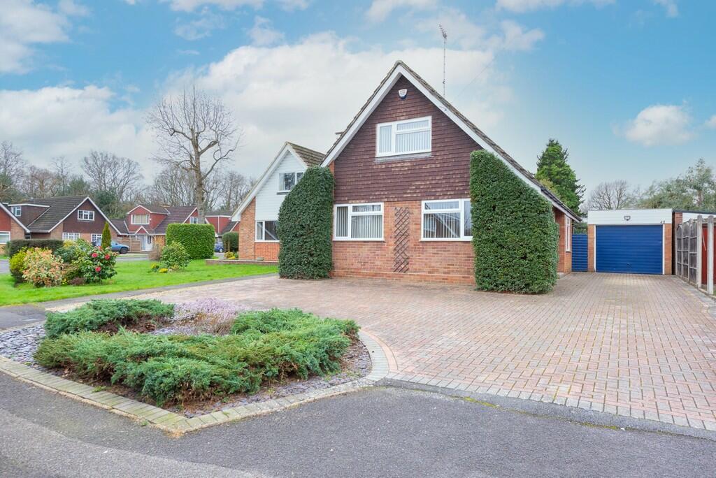 4 bedroom chalet for sale in Frogmore Park Drive, Blackwater, GU17