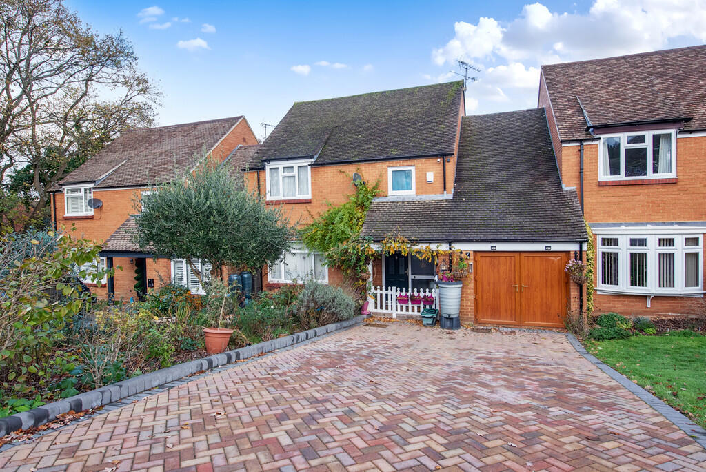 Main image of property: Peddlars Grove, Yateley