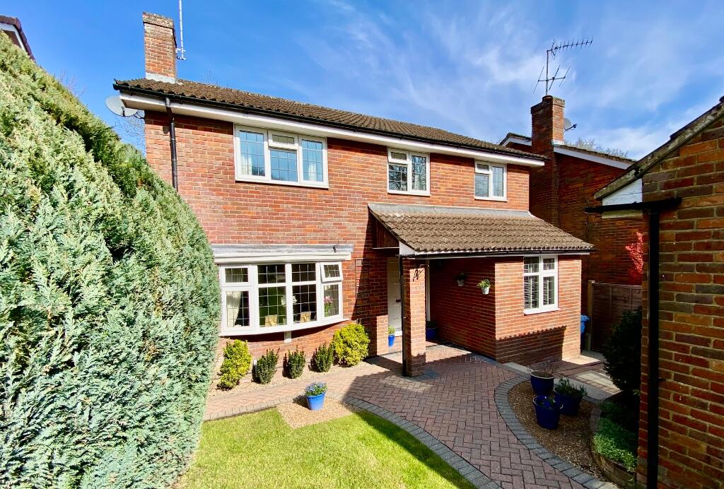 Main image of property: Ashlea Road, Chalfont St Peter SL9