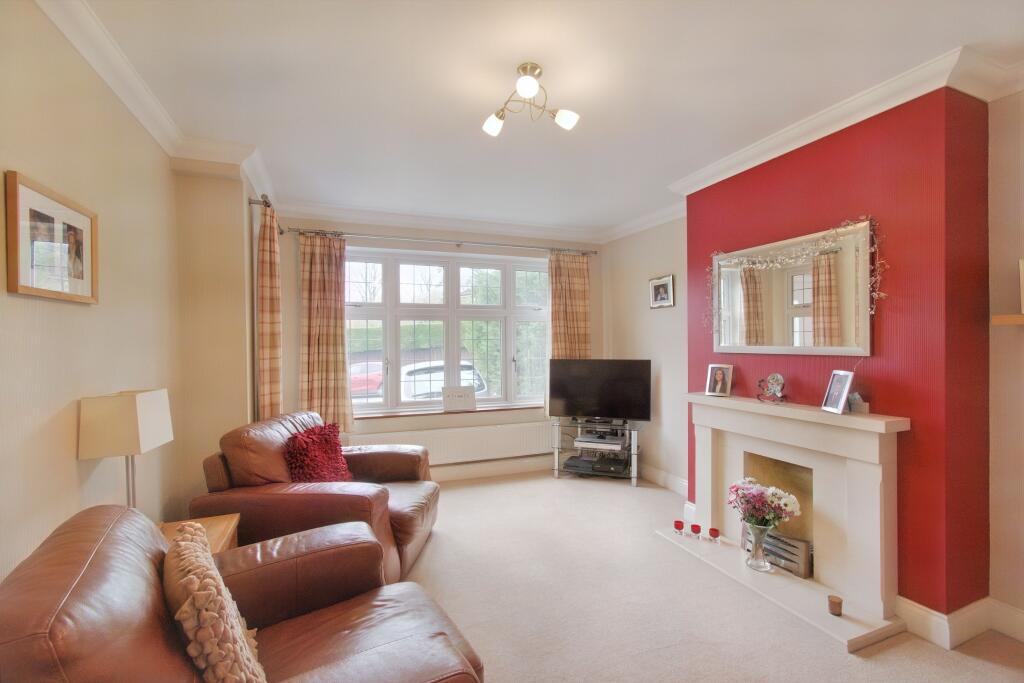 4 bedroom semidetached house for sale in Norwich Way, Croxley Green