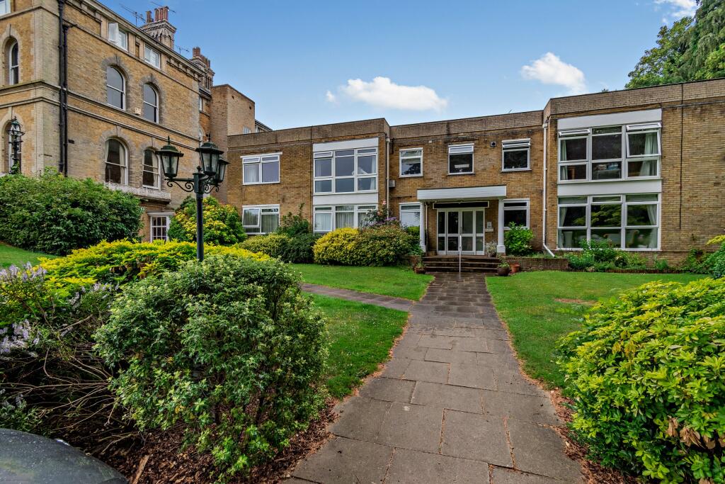 3 bedroom apartment for sale in Glen Chess, Loudwater Lane
