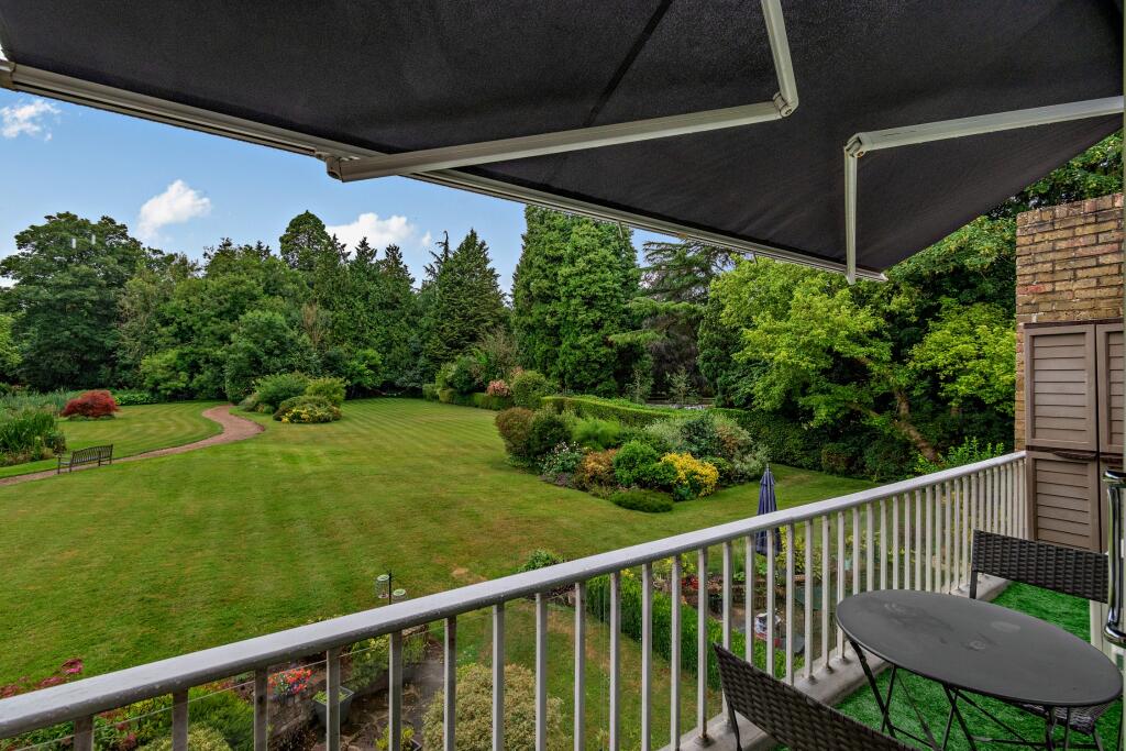 3 bedroom apartment for sale in Glen Chess, Loudwater Lane