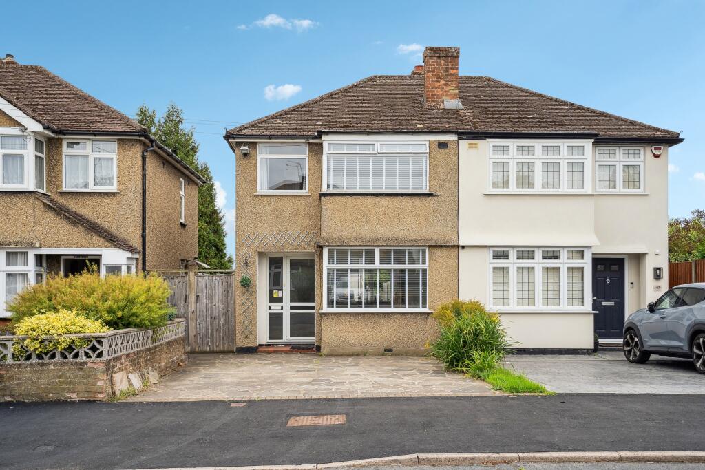 Main image of property: Malvern Way, Croxley Green, Rickmansworth, WD3
