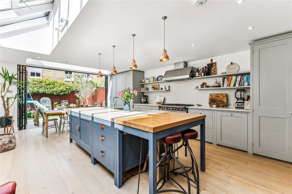 Main image of property: Quarry Road, SW18