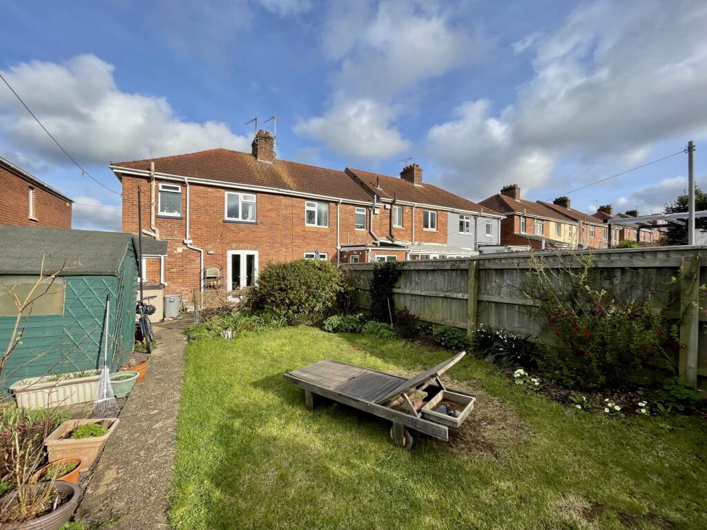 3 bedroom end of terrace house for sale in Cowick Lane, St.Thomas, EX2