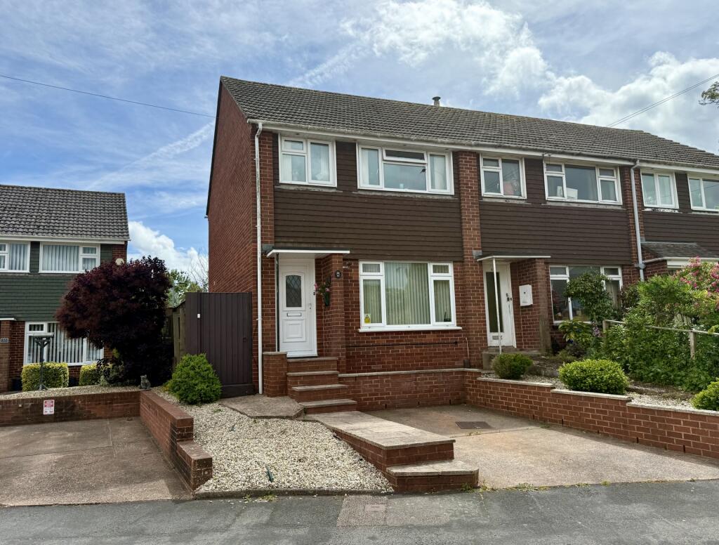 3 bedroom end of terrace house