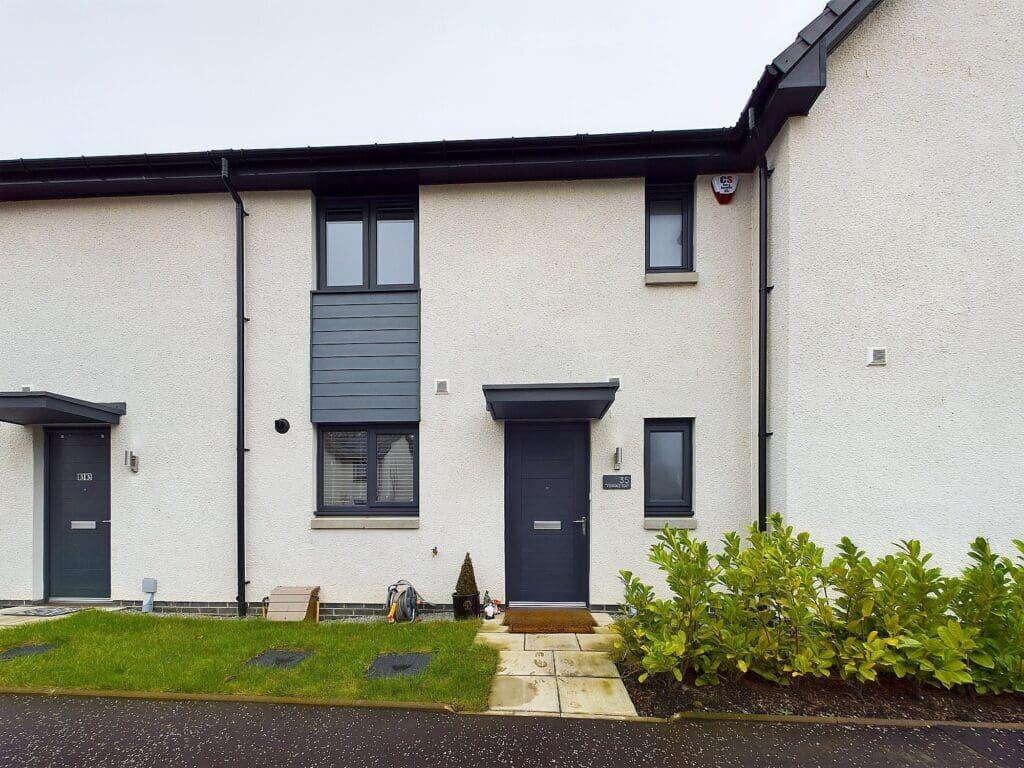 Main image of property: 35 Foxhall Gait, Kirkliston, EH29 9GT