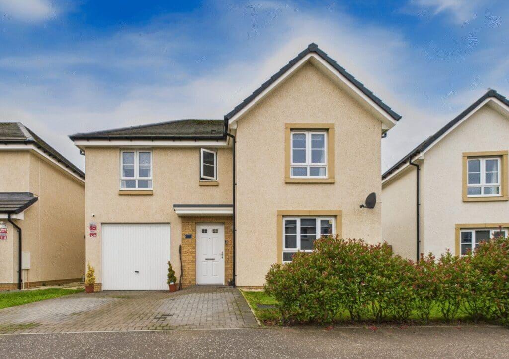 Main image of property: 31 Charles Wilson Avenue, Bilston, Midlothian, EH25 9AQ