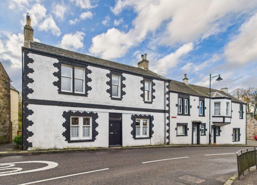 Main image of property: 9 The Square, Torphichen, EH48 4LY