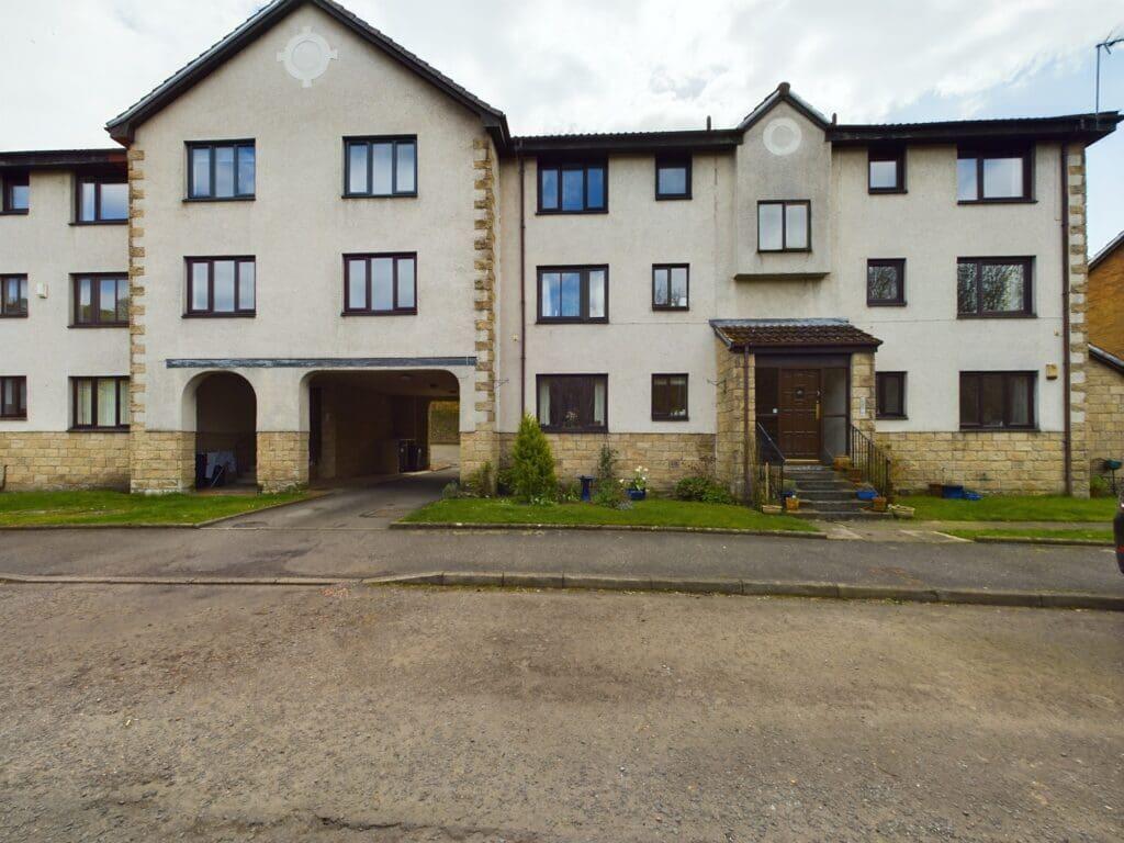 2 bedroom flat for sale in 61 Wallace Mill Gardens, Mid Calder, EH53