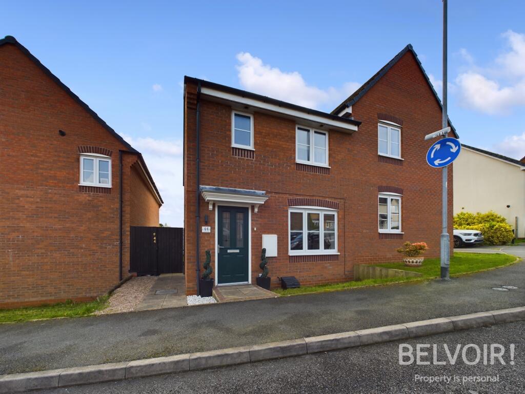 3 bedroom semidetached house for sale in Lamphouse Way, Wolstanton, ST5