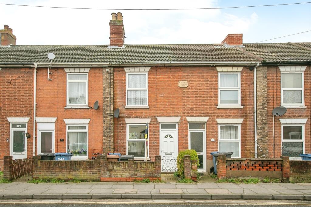2 bedroom terraced house for sale in Cauldwell Hall Road, Ipswich, IP4